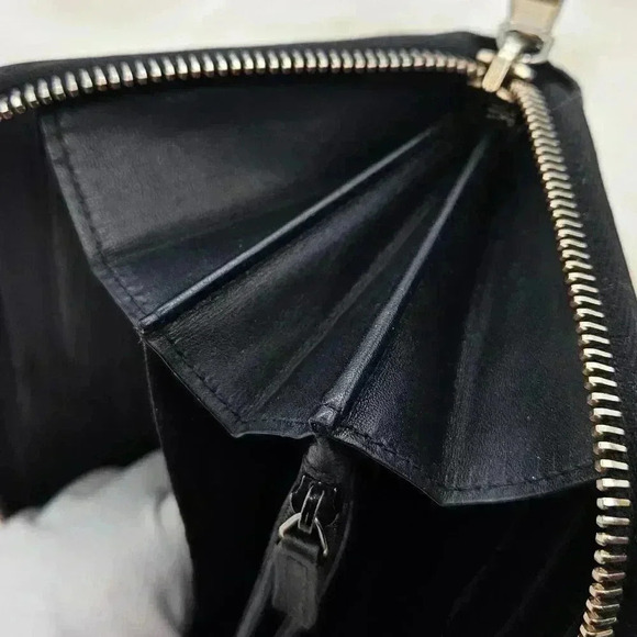 Belle de Jour Vernis Zippy Wallet - Picture 10 of 16